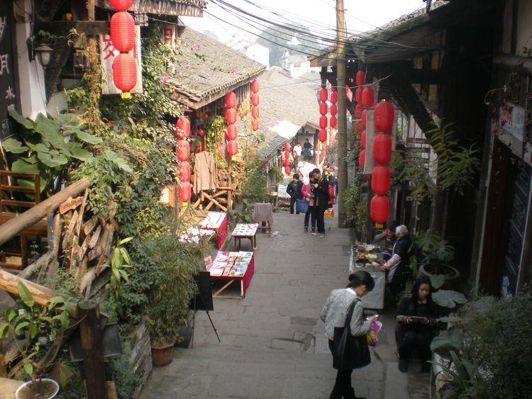 记者：法兰克福与埃基蒂克达口头协议，后者愿放弃400万欧薪水
